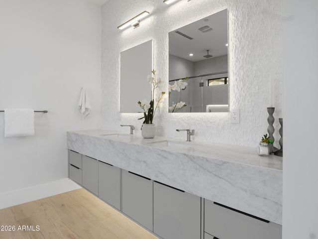 8508 E INDIANOLA Avenue, Scottsdale, AZ 85251