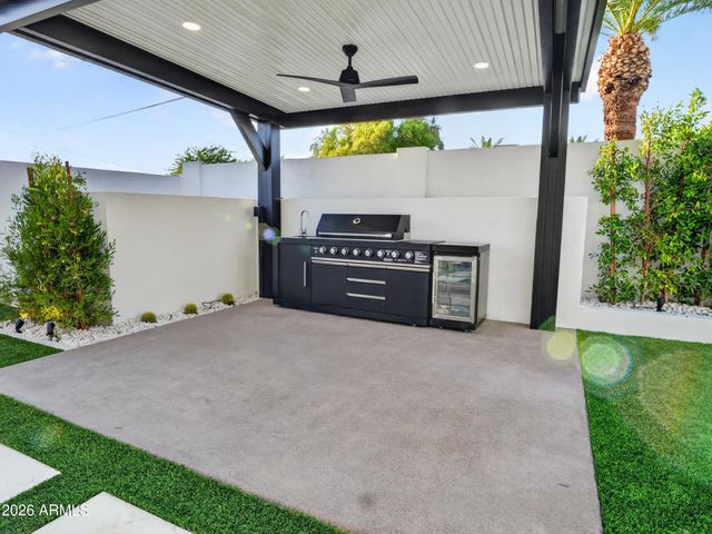 8508 E INDIANOLA Avenue, Scottsdale, AZ 85251