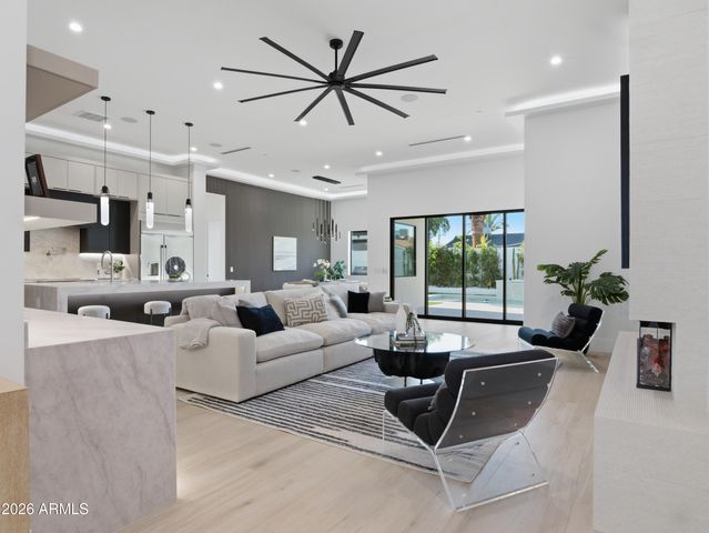 8508 E INDIANOLA Avenue, Scottsdale, AZ 85251