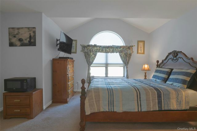 44 Natalie Court, Monroe, NY 10950