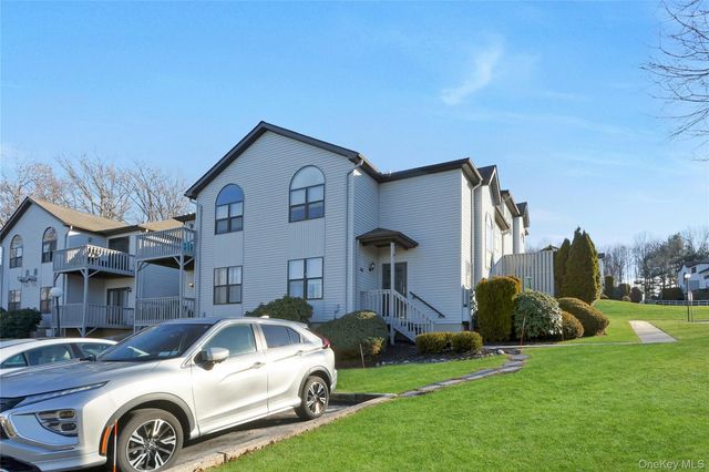 44 Natalie Court, Monroe, NY 10950