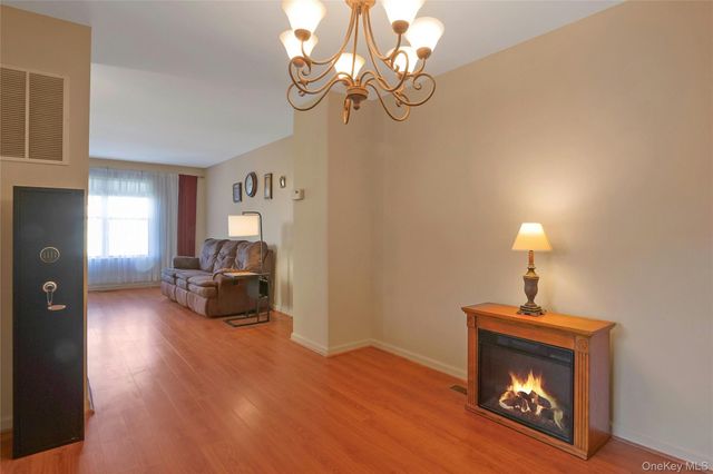 44 Natalie Court, Monroe, NY 10950