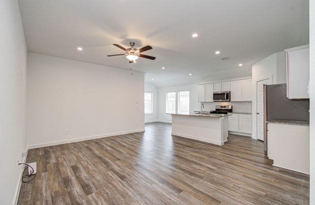 1130 Desert Willow Drive, Rosharon, TX 77583