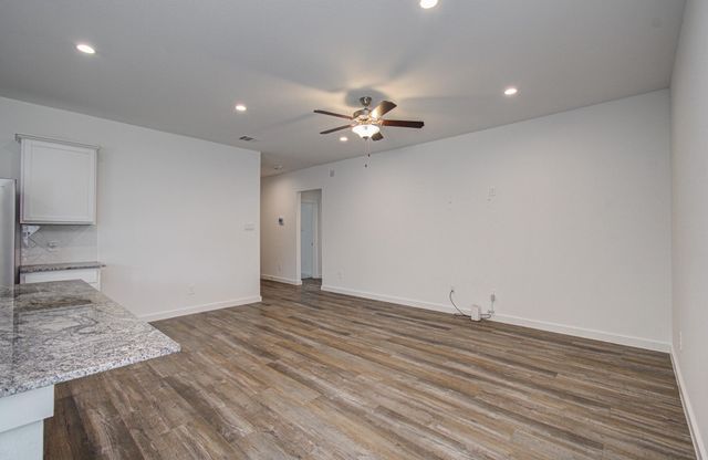 1130 Desert Willow Drive, Rosharon, TX 77583