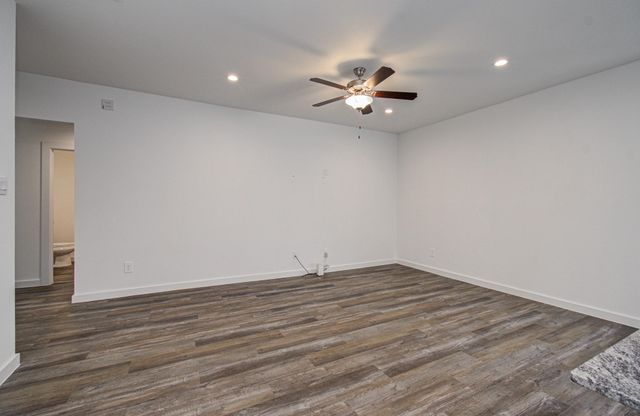 1130 Desert Willow Drive, Rosharon, TX 77583