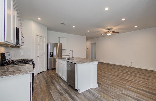 1130 Desert Willow Drive, Rosharon, TX 77583