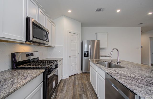 1130 Desert Willow Drive, Rosharon, TX 77583