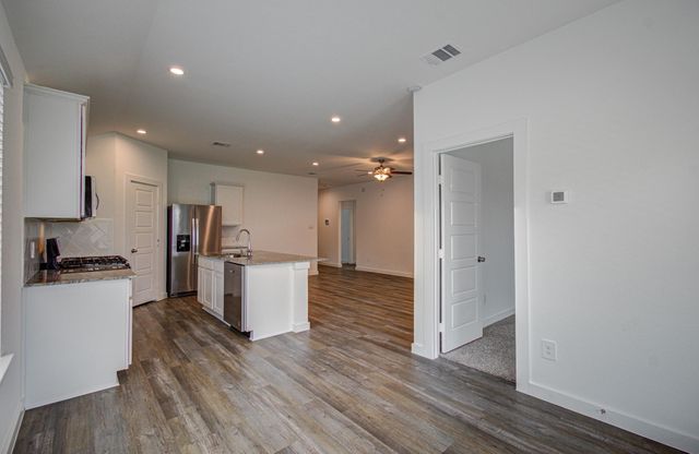 1130 Desert Willow Drive, Rosharon, TX 77583