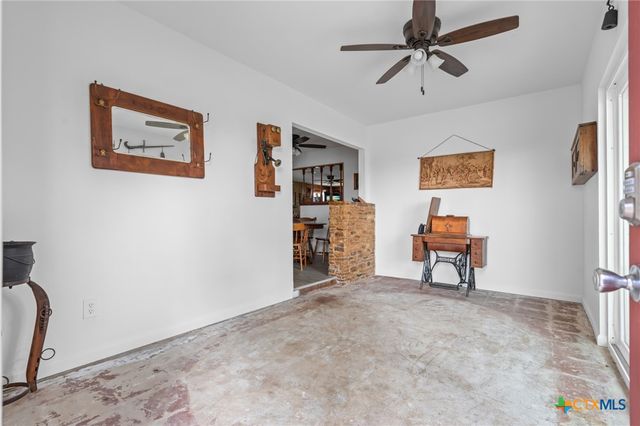 5315 Fm 932, Jonesboro, TX 76538
