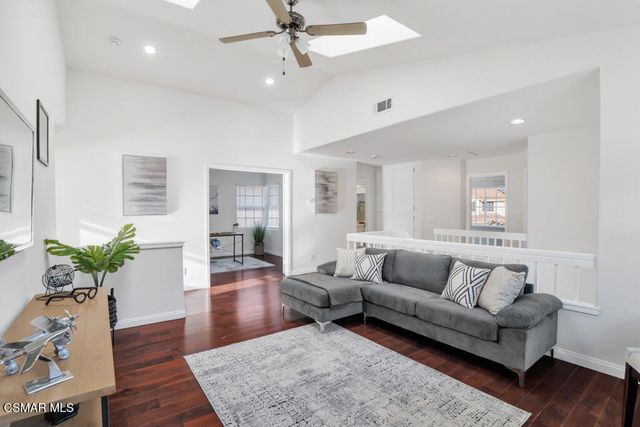 323 Ocho Rios Way, Oak Park, CA 91377