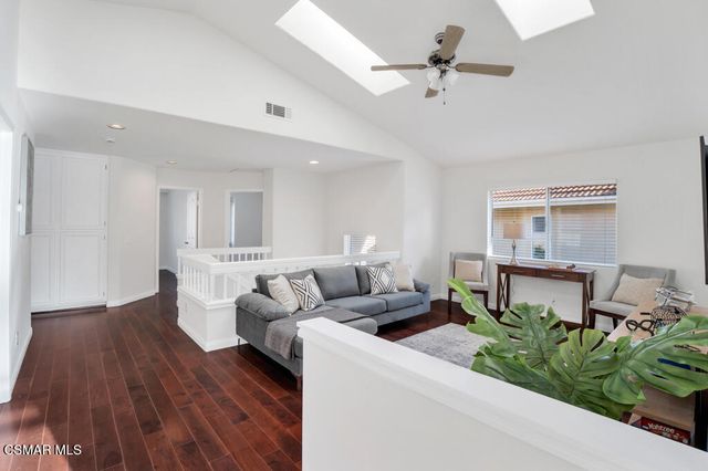 323 Ocho Rios Way, Oak Park, CA 91377