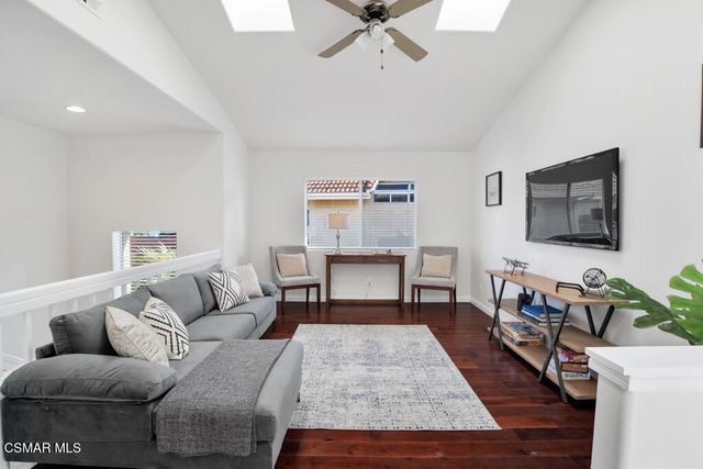 323 Ocho Rios Way, Oak Park, CA 91377