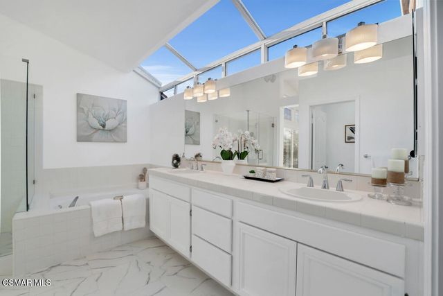 323 Ocho Rios Way, Oak Park, CA 91377
