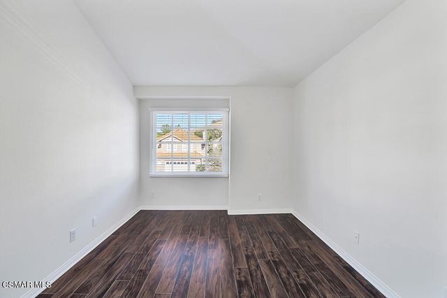 323 Ocho Rios Way, Oak Park, CA 91377