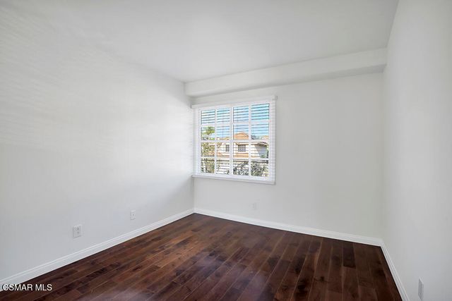 323 Ocho Rios Way, Oak Park, CA 91377