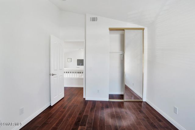 323 Ocho Rios Way, Oak Park, CA 91377