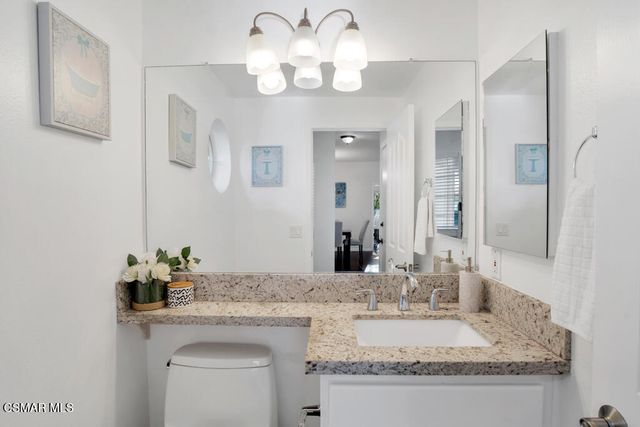 323 Ocho Rios Way, Oak Park, CA 91377