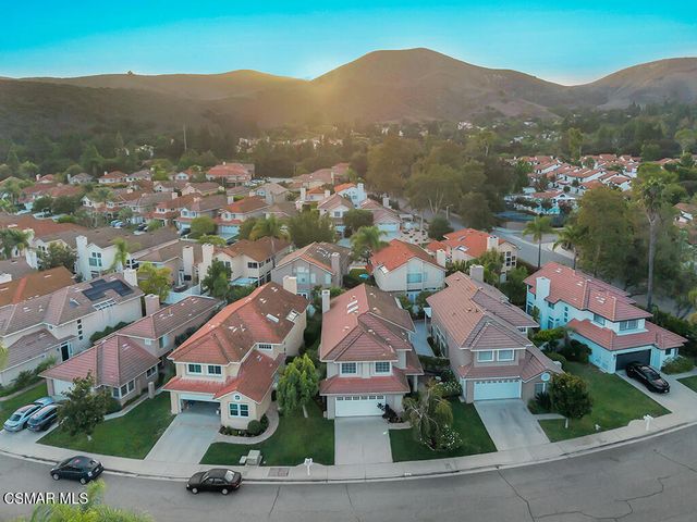 323 Ocho Rios Way, Oak Park, CA 91377