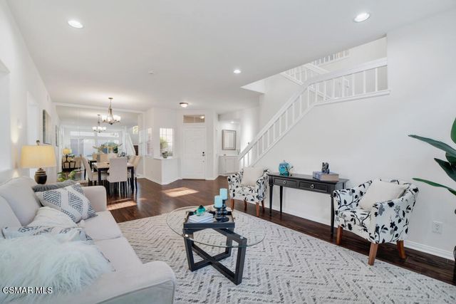 323 Ocho Rios Way, Oak Park, CA 91377