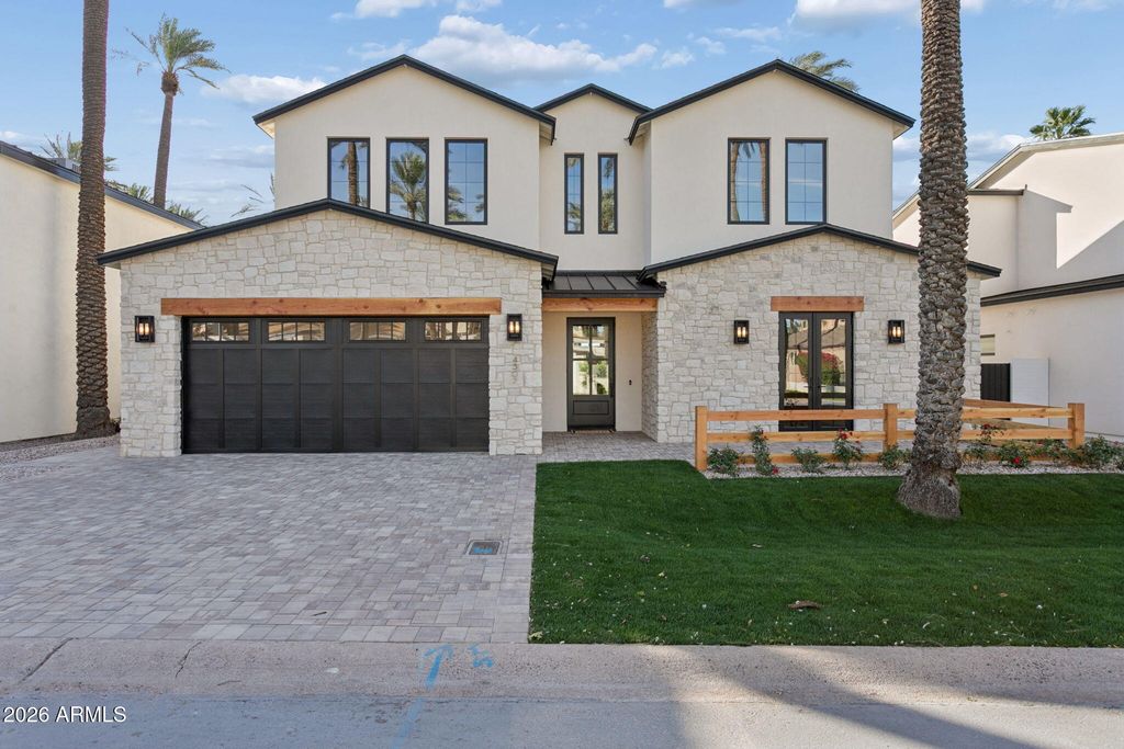 Image 1 of property listing at 4307 E SELLS Drive, Phoenix, AZ 85018