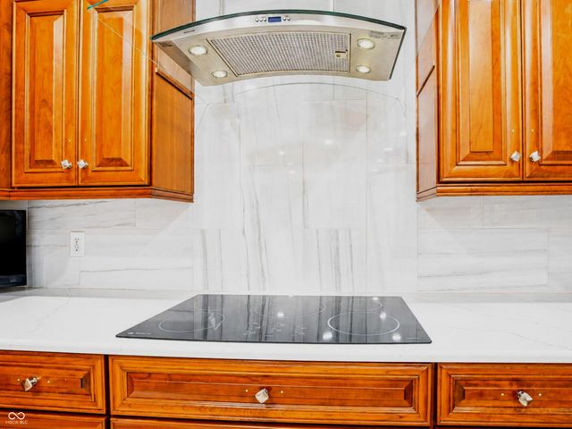 5717 Fall Creek Road, Indianapolis, IN 46220