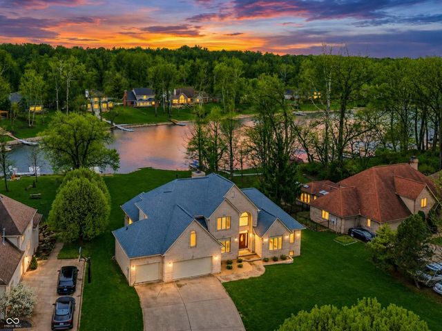 5717 Fall Creek Road, Indianapolis, IN 46220