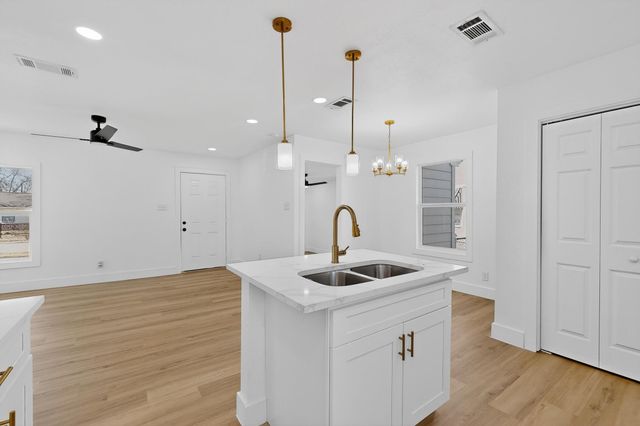 1332 Gaylord Drive, Dallas, TX 75217