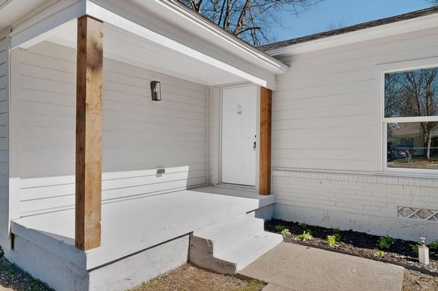 1332 Gaylord Drive, Dallas, TX 75217