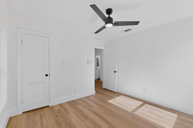 1332 Gaylord Drive, Dallas, TX 75217