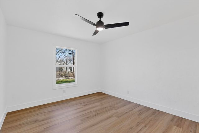 1332 Gaylord Drive, Dallas, TX 75217