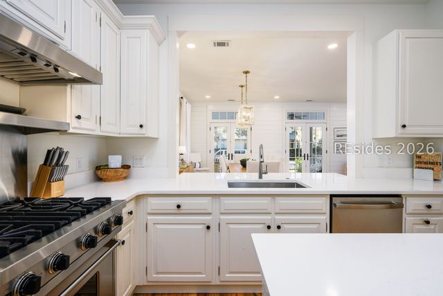 15 S Drayton St, Bluffton, SC 29910