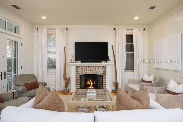 15 S Drayton St, Bluffton, SC 29910