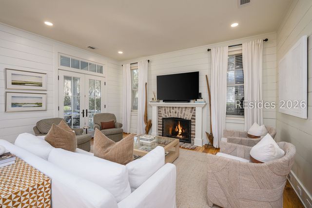 15 S Drayton St, Bluffton, SC 29910