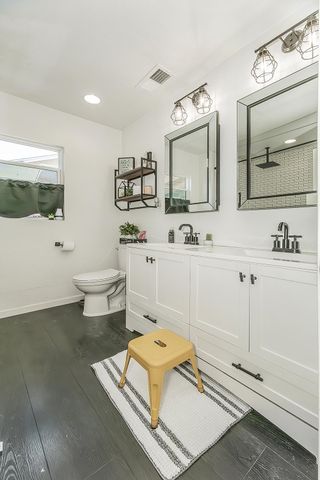2937 E Willis Avenue, Fresno, CA 93726