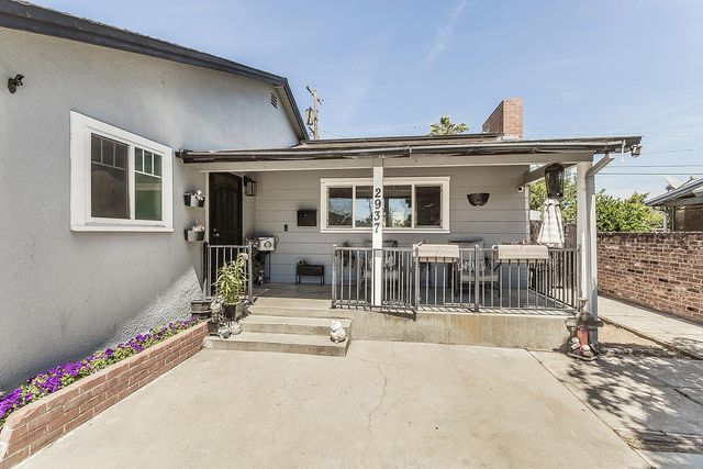 2937 E Willis Avenue, Fresno, CA 93726