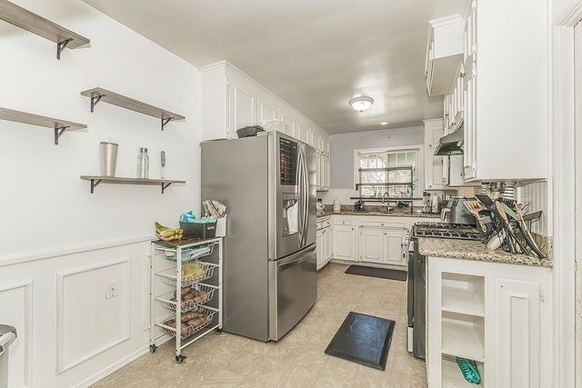 2937 E Willis Avenue, Fresno, CA 93726