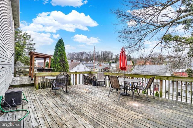 39 W GEORGE ST, Yoe, PA 17313