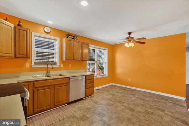 39 W GEORGE ST, Yoe, PA 17313