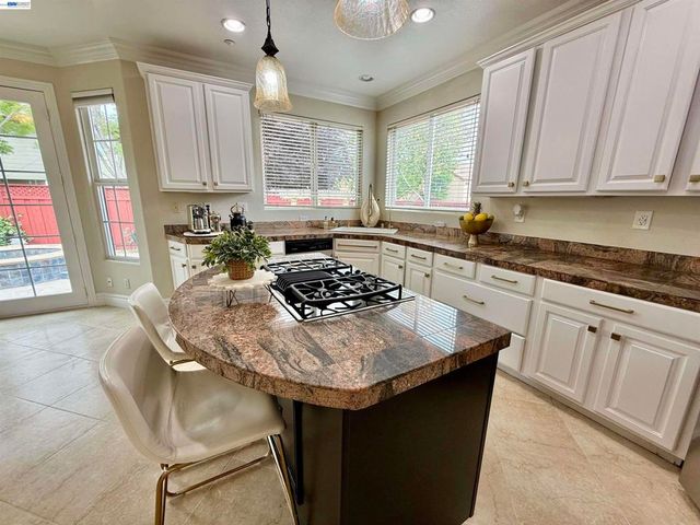 1284 Riesling Cir, Livermore, CA 94550