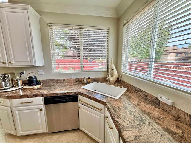 1284 Riesling Cir, Livermore, CA 94550