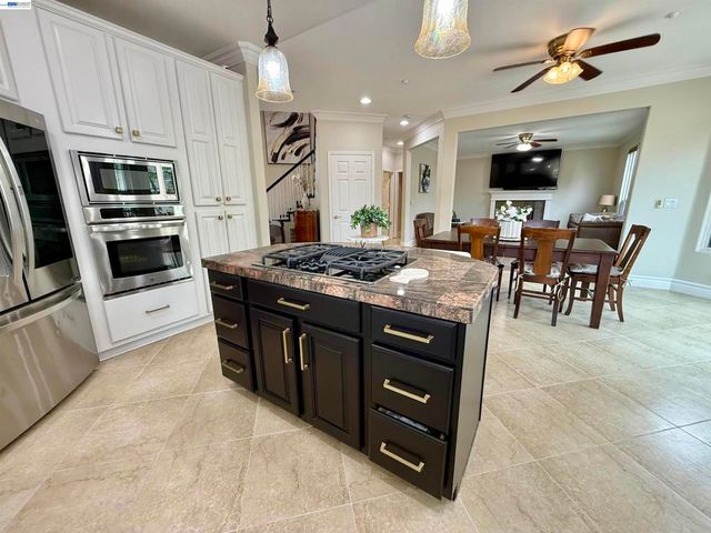 1284 Riesling Cir, Livermore, CA 94550