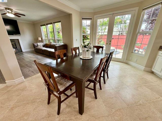 1284 Riesling Cir, Livermore, CA 94550