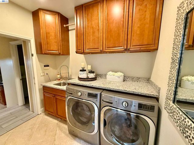 1284 Riesling Cir, Livermore, CA 94550