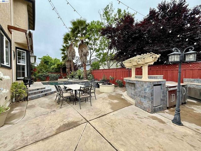 1284 Riesling Cir, Livermore, CA 94550