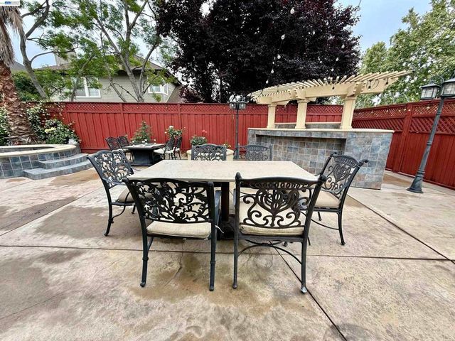 1284 Riesling Cir, Livermore, CA 94550