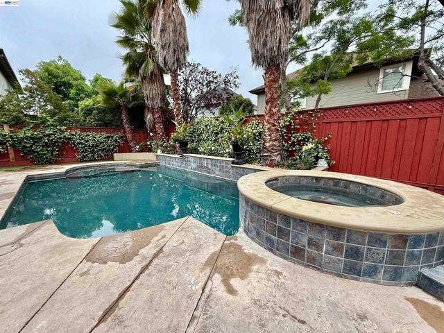 1284 Riesling Cir, Livermore, CA 94550