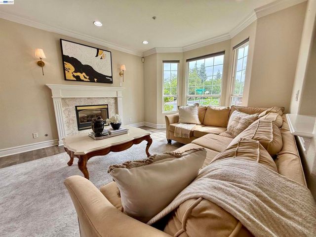 1284 Riesling Cir, Livermore, CA 94550