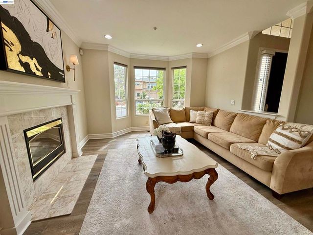 1284 Riesling Cir, Livermore, CA 94550