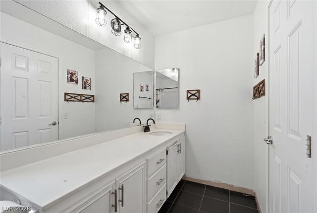 6062 Adobe Summit Avenue, Las Vegas, NV 89110