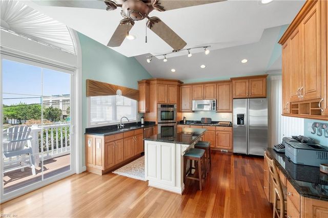 5518 Ocean Front AVE, Virginia Beach, VA 23451